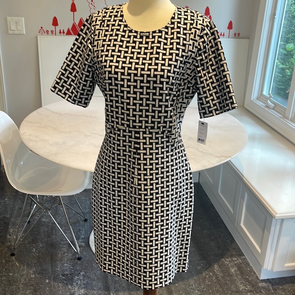 NWT DVF BIVOY FITTED MINI DRESS IN GEO PRINT. 8